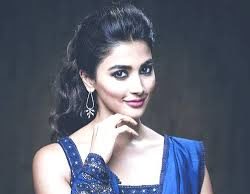 बॉलीवुड अभिनेत्री का इंस्टाग्राम अकाउंट हुआ हैक,परेशान होकर फैंस को दी ये सलाह