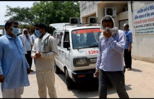 लडकी के मामले में 18 वर्षीय छात्र की हत्या कहां हुई ?