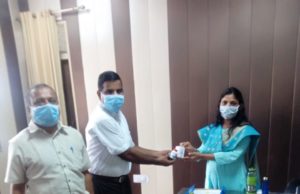 आयुष विभाग द्वारा इम्यूनिटी बूस्टिंग दवा वितरण का कार्यक्रम जारी