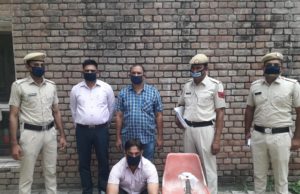 दर्जनों जघन्य अपराधों में संलिप्त आरोपी खालिद को पकड़ा ।