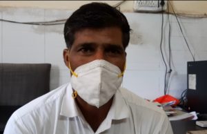 कोरोना का खौफ : परिवार के मुखिया के बेहोश होते ही दूर हुए सब लोग