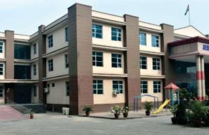 जीवन ज्योति ग्लोबल स्कूल ने 12वीं व 10 वीं कक्षा के मेधावी छात्र-छात्राओं को किया सम्मानित