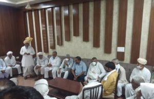 52 पाल के पंचों ने बर्खास्त पीटीआई अध्यापक मुद्दे पर विधायकों से लगाई गुहार