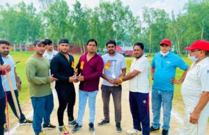 अलावलपुर की टीम ने शाहपुर की टीम को 8 रन से हराया