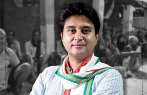 संघ मुख्यालय में पहली बार नतमस्तक हुए ज्योतिरादित्य सिंधिया, पढ़िये पूरी खबर