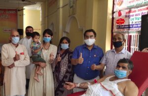 पिता ने पुत्र की पुण्यतिथि पर रक्तदान कर दी श्रद्धांजलि