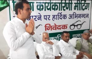 इनेलो जिला कार्यालय पर दी स्वर्गीय ताऊ देवीलाल को 107 वी जयंती पर श्रद्धांजलि