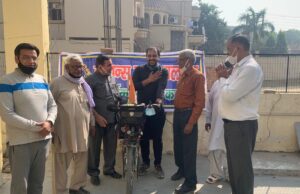 52 देशो की यात्रा कर चुके साइकल वाले बाबा डा. राज कुमार पलवल पहुंचे