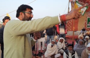 किसानों के धरना स्थल पर राशन लेकर पहुंचे अर्जुन चौटाला