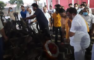 ताम्रपत्र एवं शुभ्र ज्योत्सना सम्मान से सम्मानित गिर्राज किशोर गर्ग पंचतत्व में विलीन