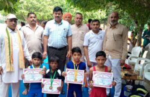 इंटर स्कूल योगासन में बच्चों ने दिखाई प्रतिभा