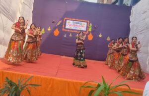 धर्म पब्लिक स्कूल में दीपावली समारोह का हुआ आयोजन