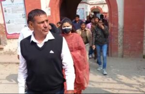 मुश्किलों में फंसी मशहूर डांसर सपना चौधरी,दहेज केस में सपना चौधरी हुईं पलवल थाने में पेश