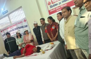 पलवल: जिला स्तरीय यूथ रेडक्रॉस प्रशिक्षण में लगाया विशाल रक्तदान शिविर, 101 यूनिट रक्त हुआ एकत्रित
