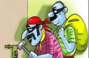 मंदिर के ताले तोड़कर दान पात्रों से उड़ाई नकदी, सीसीटीवी का डीवीआर भी ले गए