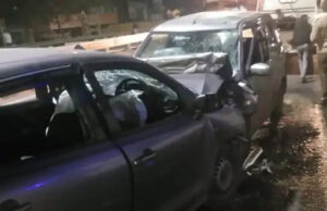 राष्ट्रीय राजमार्ग-19 पर भीषण सड़क हादसा, बोलेरो ने कार और ऑटो में मारी टक्कर