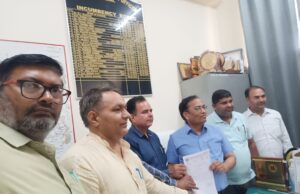 राजकीय अध्यापक संघ -70 हरियाणा शिष्टमंडल जिला शिक्षा अधिकारी अशोक कुमार बघेल से मिला